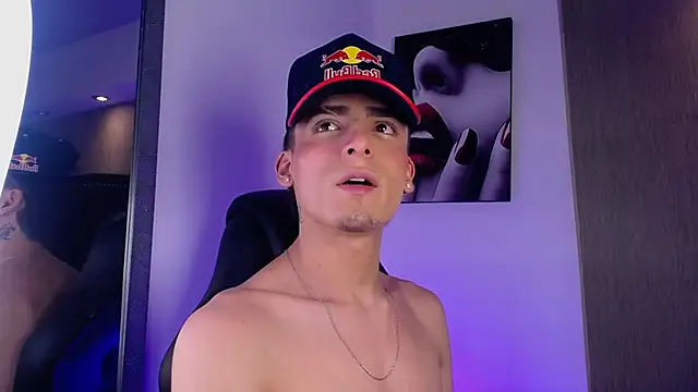 MateoMitchell online show from April 1, 2026, 11:23 pm