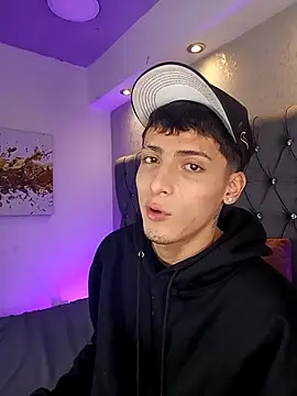 Snapshot of MateoMitchell chatting on November 15, 2025, 4:38 am MateoMitchell online show from November 15, 2025, 4:38 am