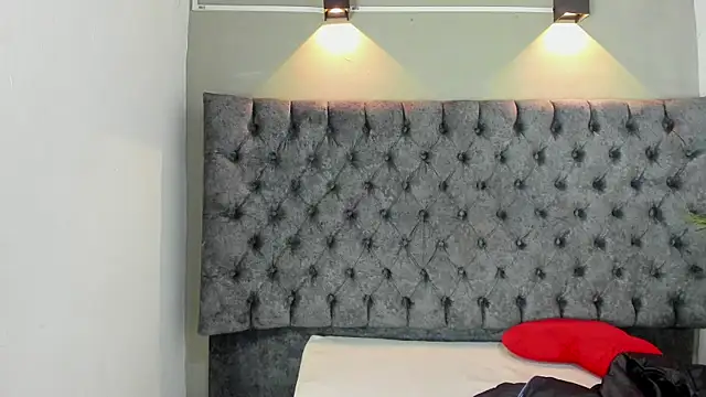 COMPTON 01 online show from November 28, 2025, 3:50 am