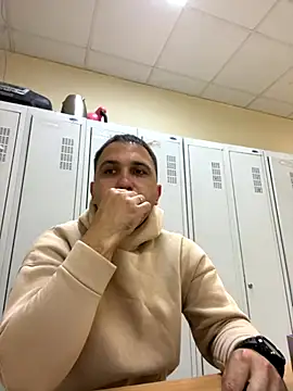 Mahrovmaxim online show from November 1, 2025, 7:13 am