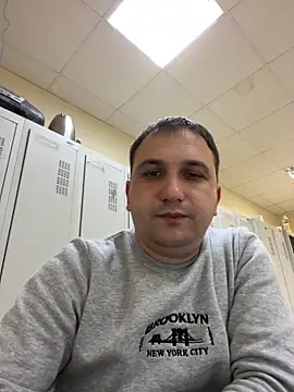 Mahrovmaxim online show from December 15, 2025, 5:19 pm