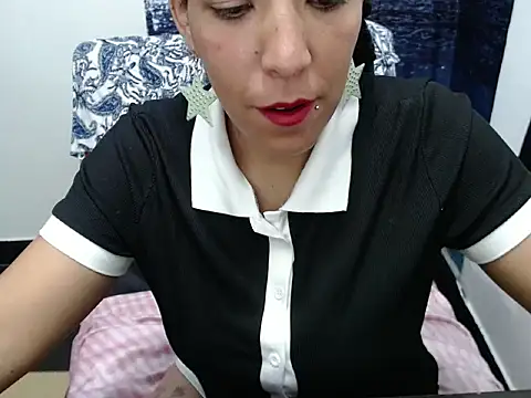 dalilah pervertt online show from January 14, 2026, 2:42 pm