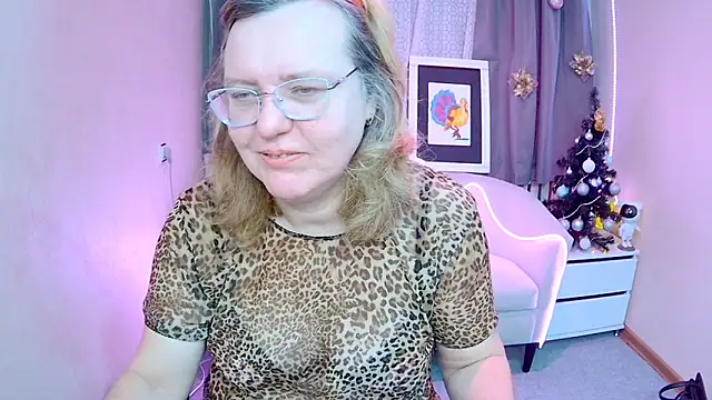 VestaWoody online show from November 27, 2025, 7:31 am