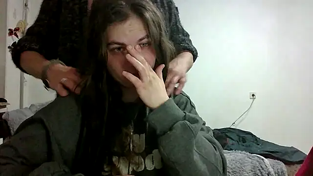 Twolatte1520 online show from April 15, 2026, 7:58 pm