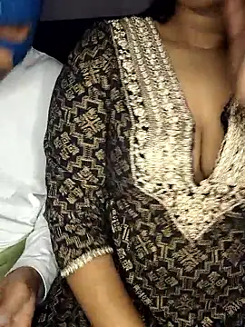 Snapshot of Dark_Chocoxxx chatting on November 11, 2025, 3:40 pm Dark Chocoxxx online show from November 11, 2025, 3:40 pm