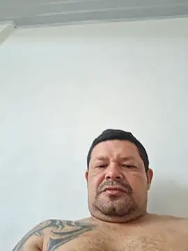 Snapshot of lady_and_charly chatting on October 9, 2025, 11:33 am lady and charly online show from October 9, 2025, 11:33 am