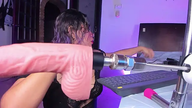 TinixMorgan online show from October 10, 2025, 5:19 am