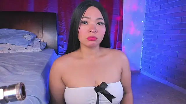 TinixMorgan online show from November 7, 2025, 4:06 am