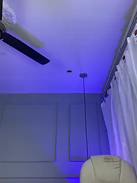 Rose monroee online show from April 6, 2026, 7:26 pm