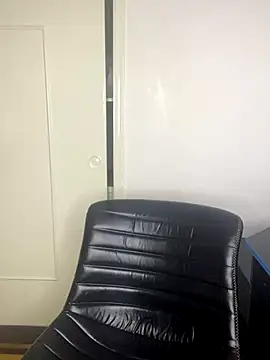 CharlotteMilf  online show from October 15, 2025, 1:08 pm