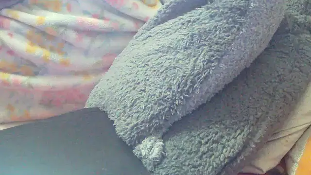 Playful MILF Demi online show from December 3, 2025, 7:30 am