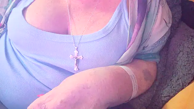 Snapshot of Playful_MILF_Demi chatting on February 5, 2026, 9:54 pm Playful MILF Demi online show from February 5, 2026, 9:54 pm