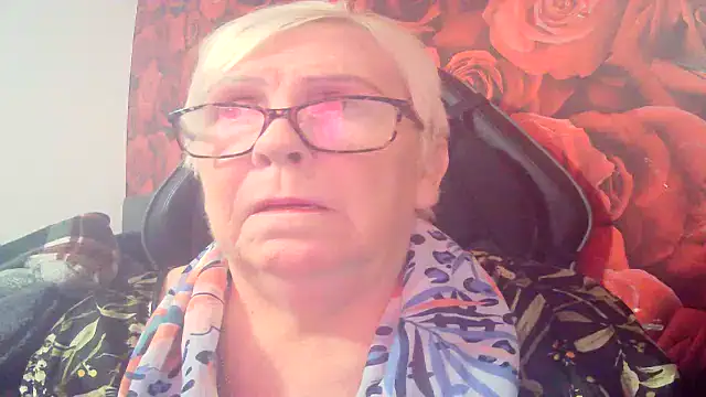 Snapshot of Playful_MILF_Demi chatting on February 26, 2026, 8:58 am Playful MILF Demi online show from February 26, 2026, 8:58 am