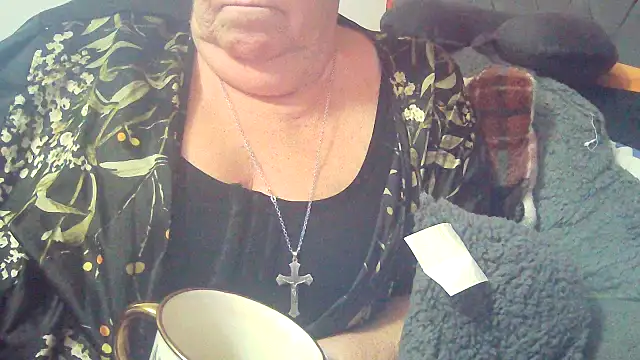 Snapshot of Playful_MILF_Demi chatting on February 24, 2026, 4:41 pm Playful MILF Demi online show from February 24, 2026, 4:41 pm