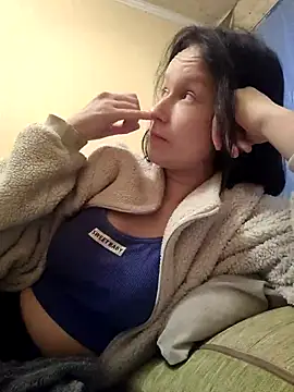 Snapshot of AlettaPaltrova chatting on October 22, 2025, 4:12 am AlettaPaltrova online show from October 22, 2025, 4:12 am