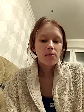 Snapshot of AlettaPaltrova chatting on October 4, 2025, 4:19 pm AlettaPaltrova online show from October 4, 2025, 4:19 pm