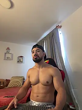 Ezzio Scolaro online show from November 21, 2025, 12:04 pm