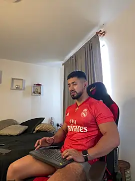 Ezzio Scolaro online show from March 11, 2026, 9:20 pm