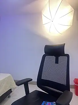 Sam Clark online show from November 11, 2025, 3:34 am