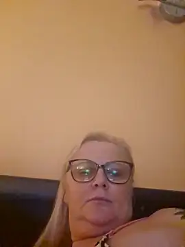 NieMaJazdyBezGwiazdy7883 online show from November 28, 2025, 11:38 pm