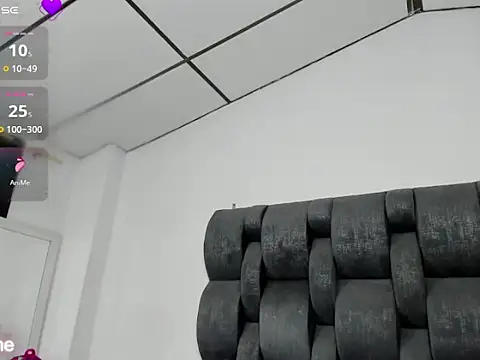 vauroraper online show from October 12, 2025, 2:57 am