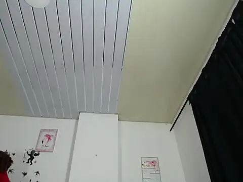 vauroraper online show from November 8, 2025, 1:09 am