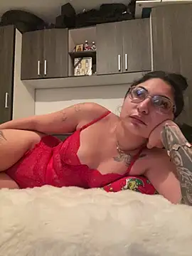 Snapshot of bia900bianca chatting on December 16, 2025, 8:13 pm bia900bianca online show from December 16, 2025, 8:13 pm