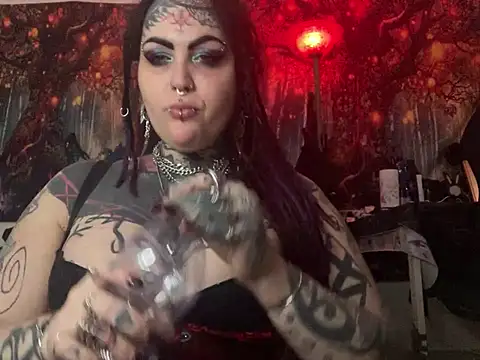 nyxvelon online show from February 8, 2026, 8:39 pm