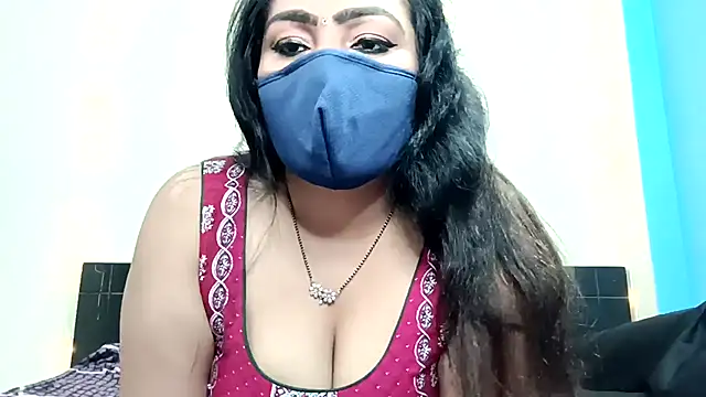 Snapshot of horny_milf_couple chatting on February 27, 2026, 6:30 pm horny milf couple online show from February 27, 2026, 6:30 pm