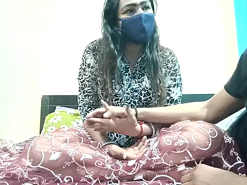 Snapshot of horny_milf_couple chatting on February 15, 2026, 6:18 pm horny milf couple online show from February 15, 2026, 6:18 pm