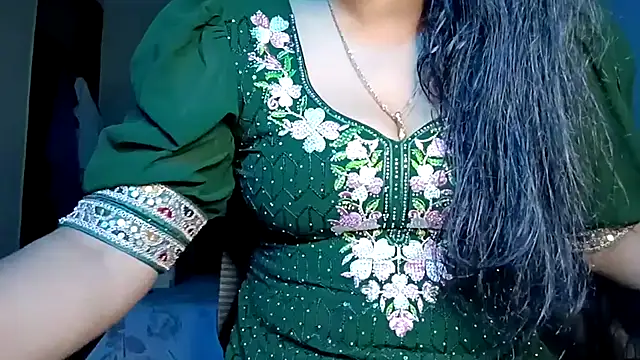 horny milf couple online show from May 13, 2026, 6:04 pm