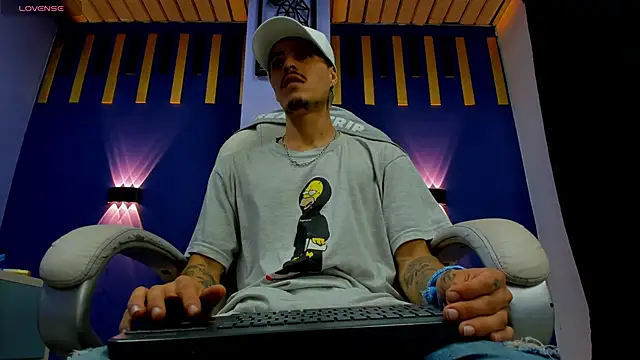 imsammytop online show from November 18, 2025, 12:41 pm