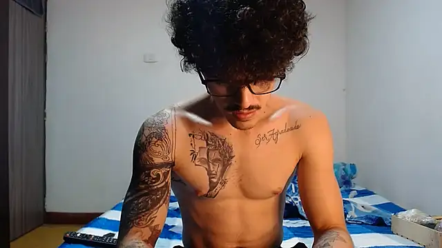 imsammytop online show from June 12, 2026, 6:44 am