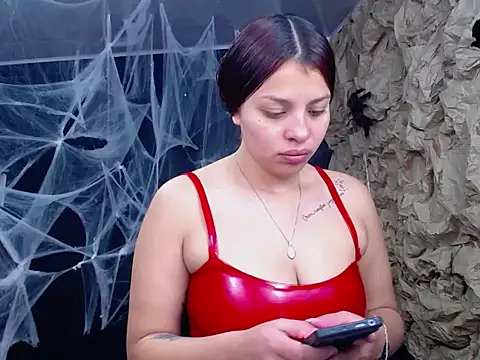 celestekisses online show from October 10, 2025, 3:35 pm