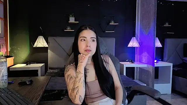 giapearl25 online show from November 19, 2025, 2:06 pm