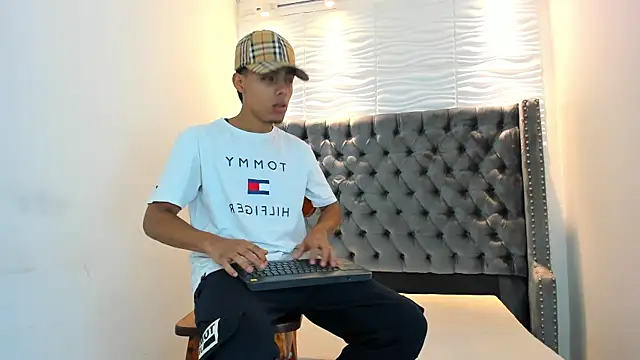 JACCOCK 4 online show from November 4, 2025, 3:43 am