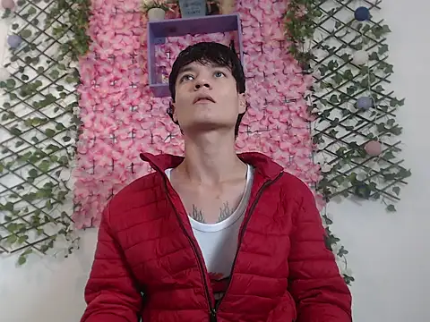 alex russo   online show from October 18, 2025, 3:41 am