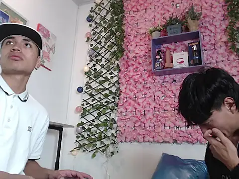 alex russo   online show from October 19, 2025, 4:04 am