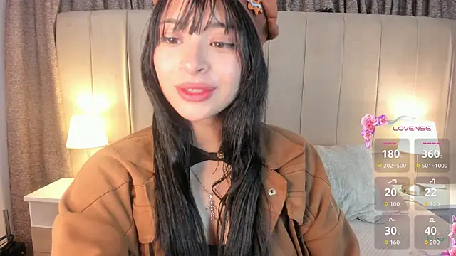 alahia hank online show from November 7, 2025, 6:12 pm