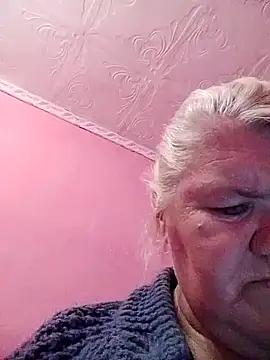 LusiyaGold5 online show from November 2, 2025, 6:24 pm