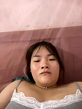 Beautiful-light22 online show from October 21, 2025, 11:59 pm