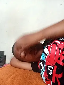 FreakieKay online show from October 28, 2025, 1:43 pm