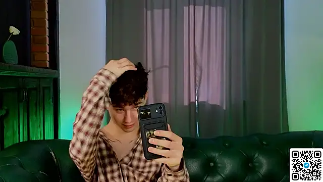 Cute Mike online show from March 17, 2026, 3:42 am