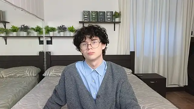 Cute Mike online show from February 13, 2026, 10:48 am