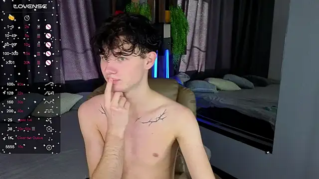 Cute Mike online show from October 19, 2025, 6:16 am