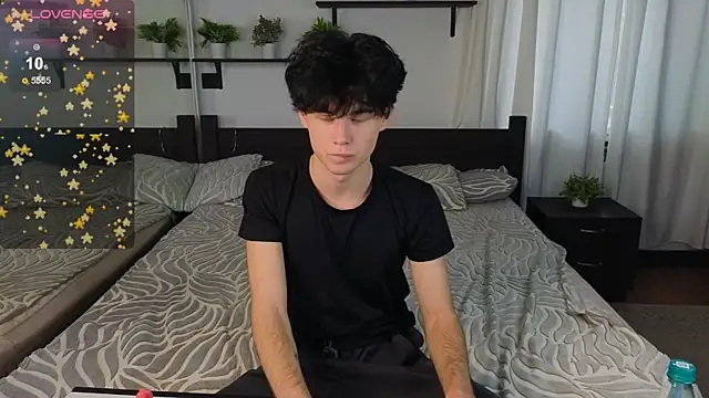 Cute Mike online show from October 20, 2025, 2:46 am