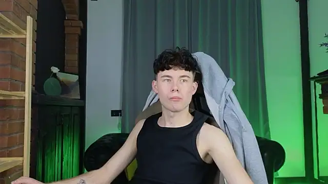 Cute Mike online show from February 20, 2026, 2:08 pm