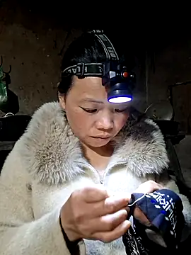 miomio-12 online show from February 20, 2026, 1:35 pm