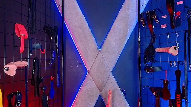 mranii queen bdsm  online show from January 8, 2026, 3:01 am