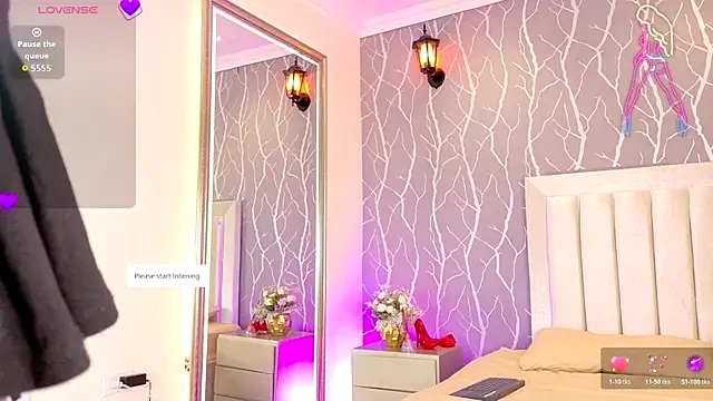 Snapshot of Sofiacleyton2 chatting on October 18, 2025, 12:29 pm Sofiacleyton2 online show from October 18, 2025, 12:29 pm